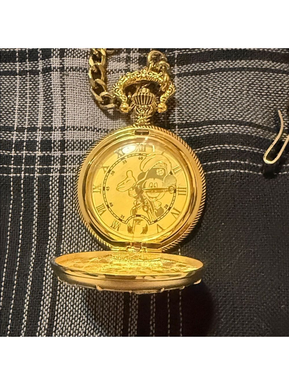 VTG Tokyo Disneysea Celebration 2002 Gold Pocket Watch with Chain - Picture 8 of 8